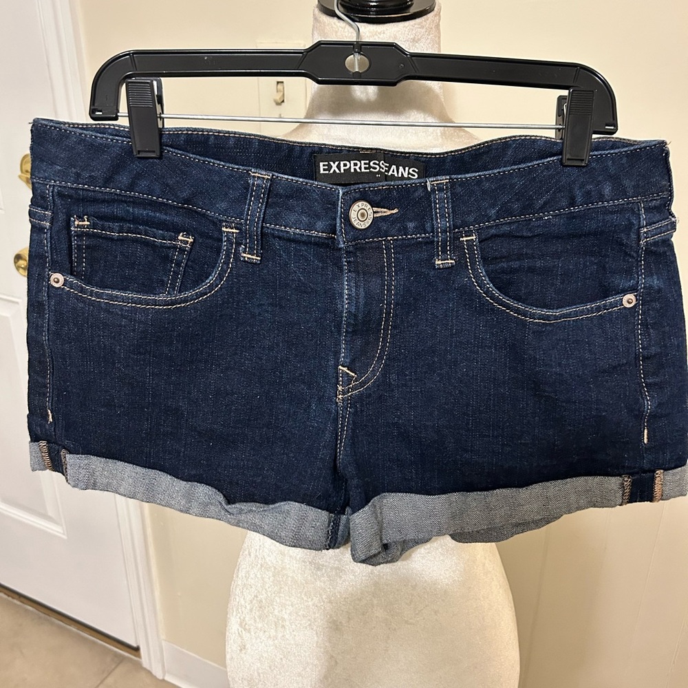 Express Mid-Rise Cuffed Denim Shortie Shorts-Dark Wash Size 10